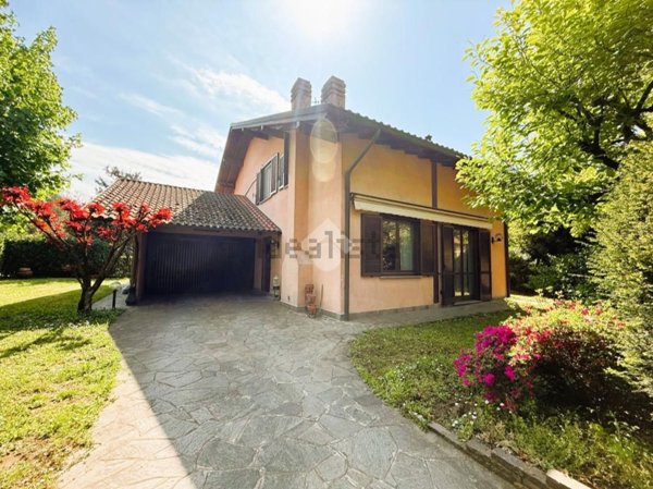 casa indipendente in vendita a Carnate