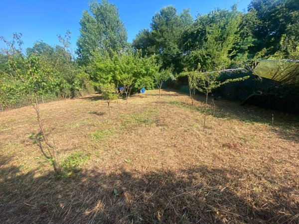 terreno edificabile in vendita a Carnate