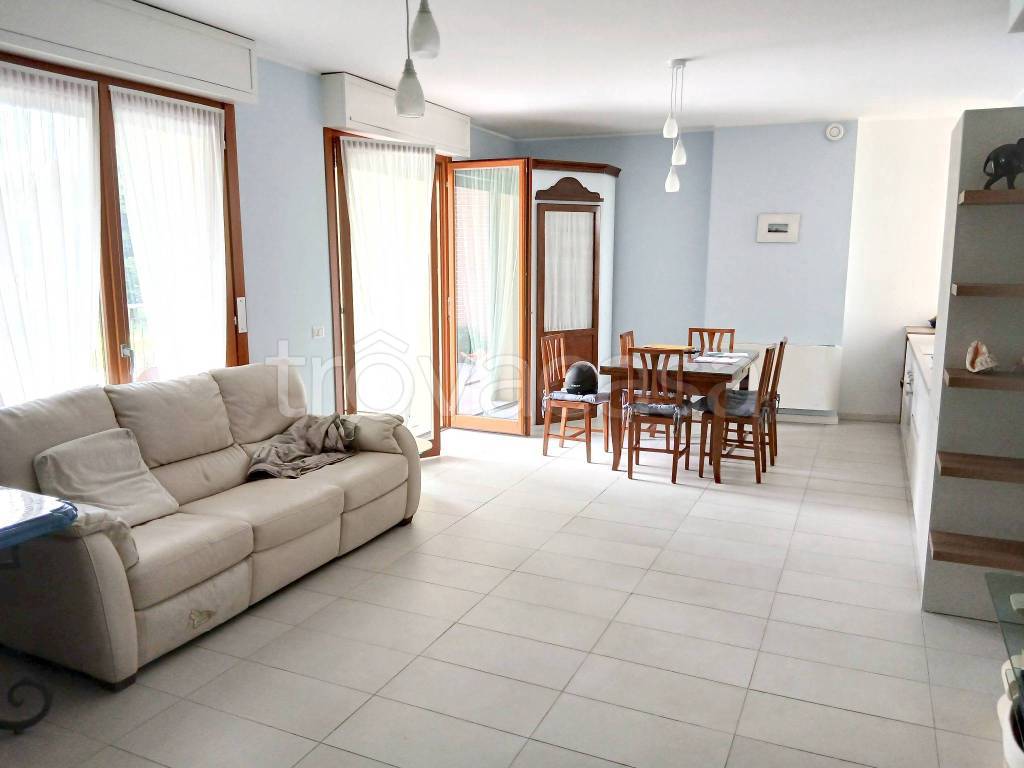 appartamento in vendita a Carnate