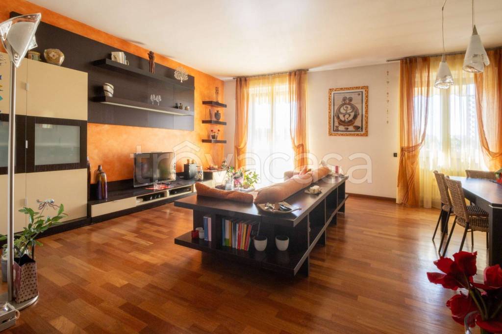 appartamento in vendita a Carnate