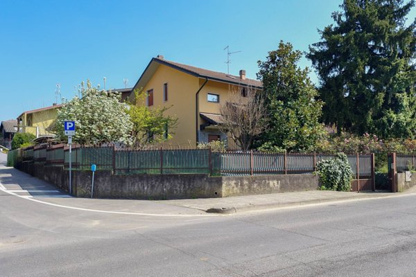casa indipendente in vendita a Carnate
