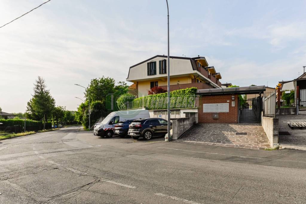 appartamento in vendita a Carnate