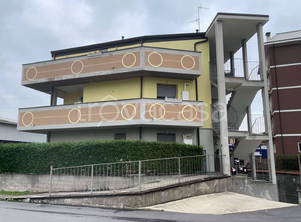 appartamento in vendita a Carnate