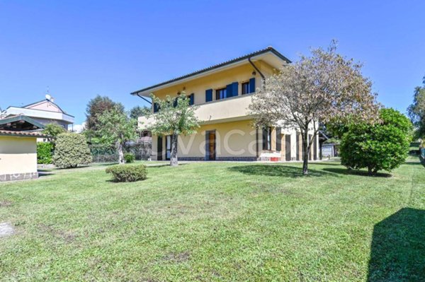 villa in vendita a Carnate