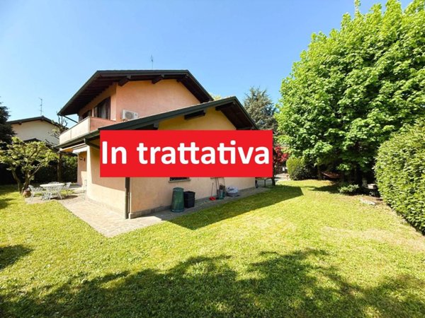 casa indipendente in vendita a Carnate