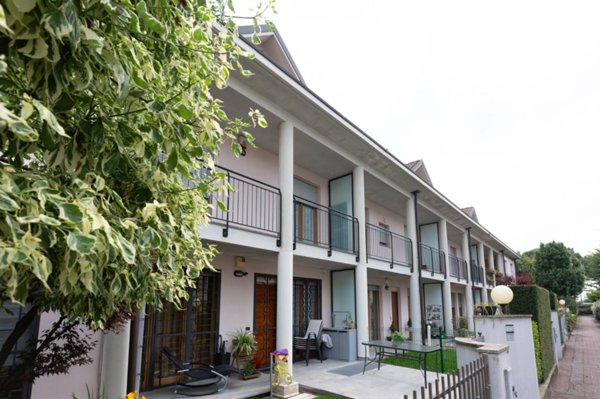 appartamento in vendita a Carnate