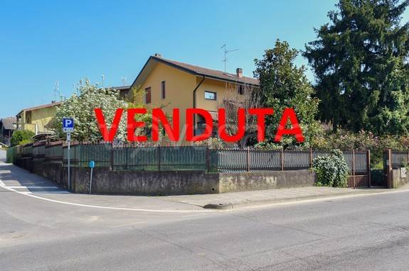 casa indipendente in vendita a Carnate