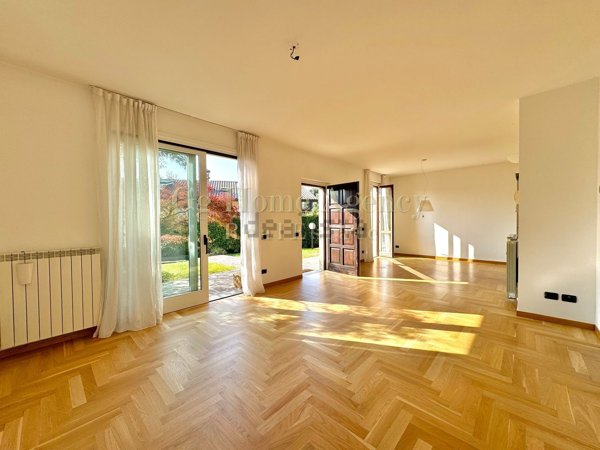 casa indipendente in vendita a Carnate