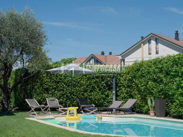 casa indipendente in vendita a Carnate