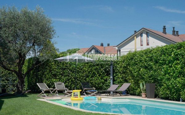 casa indipendente in vendita a Carnate