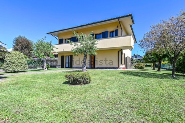 villa in vendita a Carnate