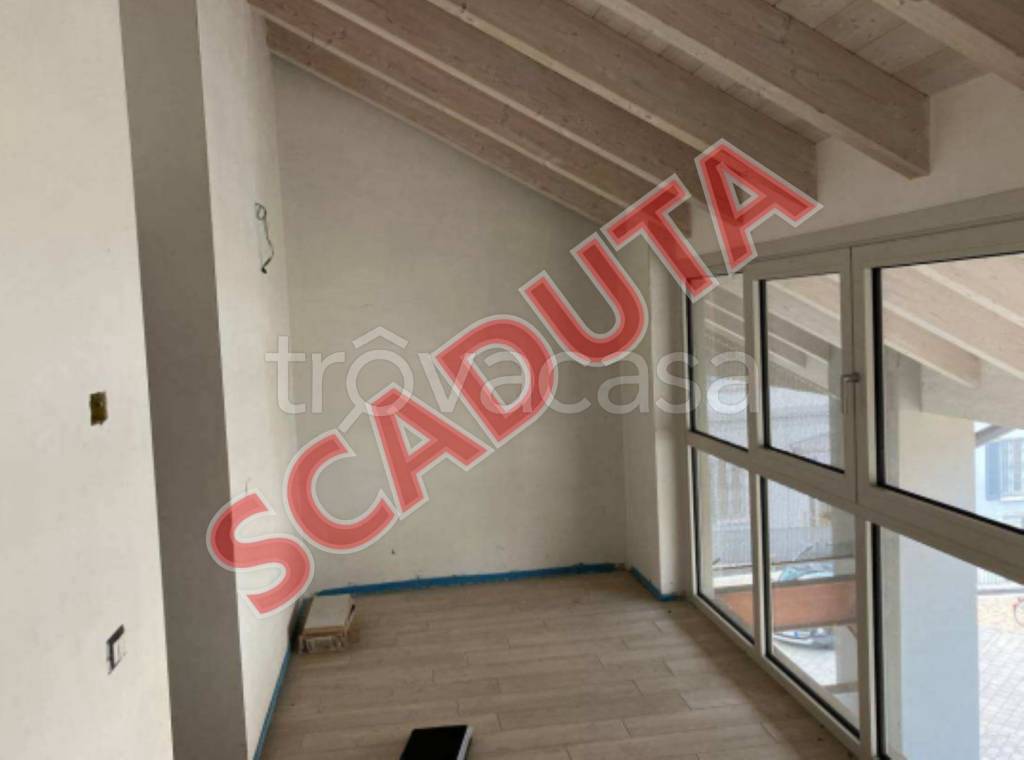 appartamento in vendita a Carnate