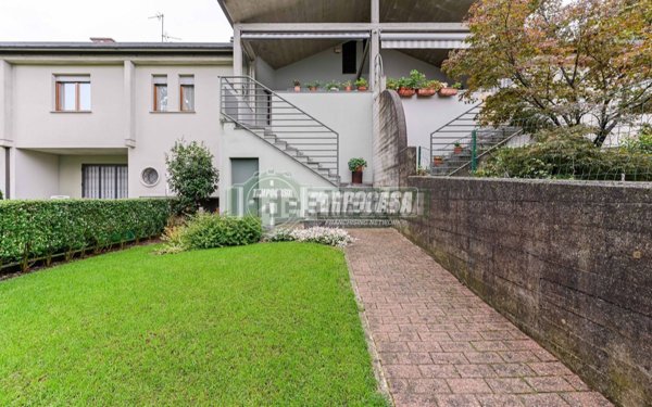 appartamento in vendita a Carnate