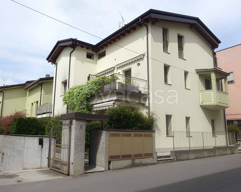 appartamento in vendita a Carnate