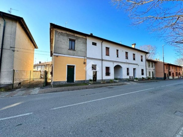 casa indipendente in vendita a Carnate