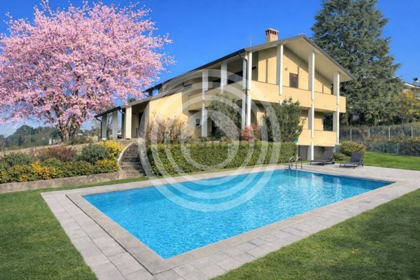 casa indipendente in vendita a Carnate