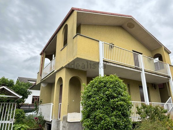 casa indipendente in vendita a Carnate