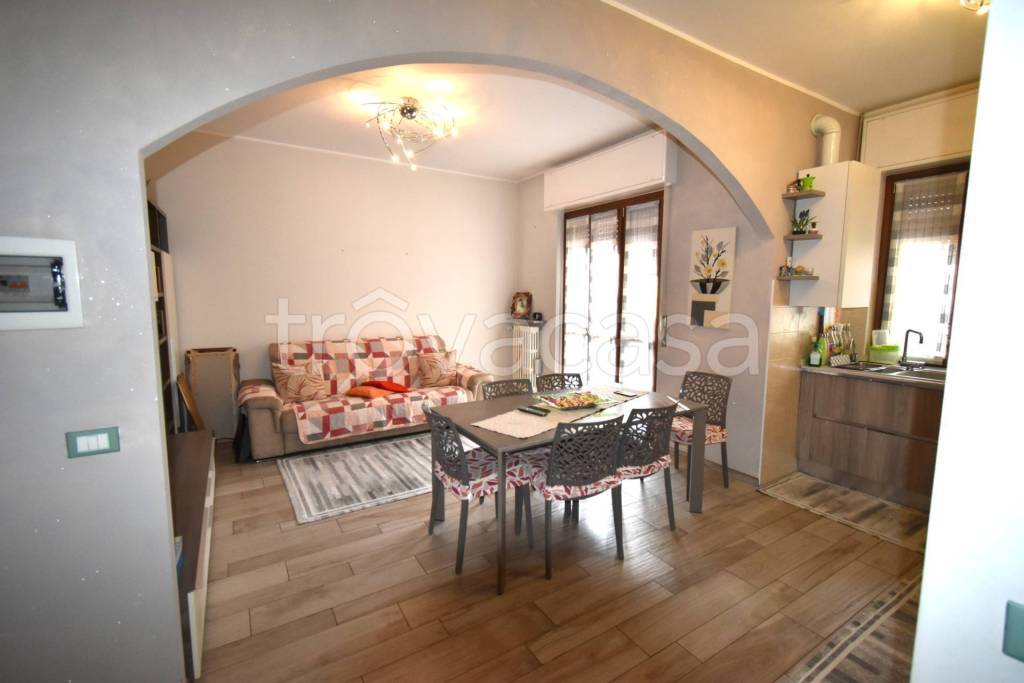 appartamento in vendita a Carnate