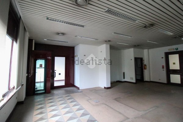 negozio in vendita a Carnate