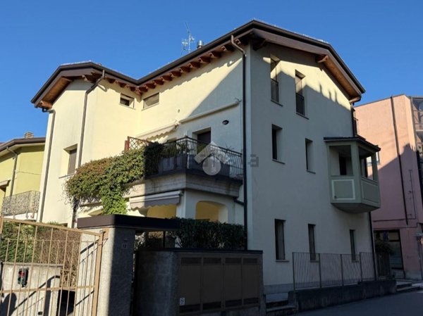appartamento in vendita a Carnate