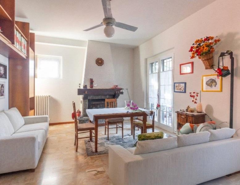 casa indipendente in vendita a Carnate