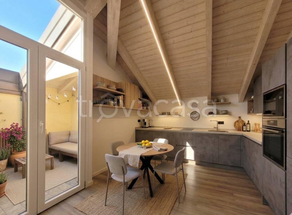 appartamento in vendita a Carnate