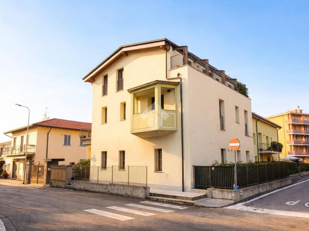 appartamento in vendita a Carnate