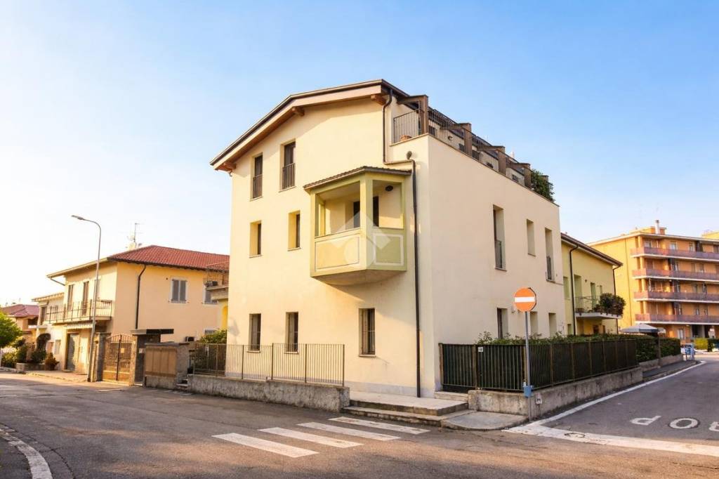 appartamento in vendita a Carnate