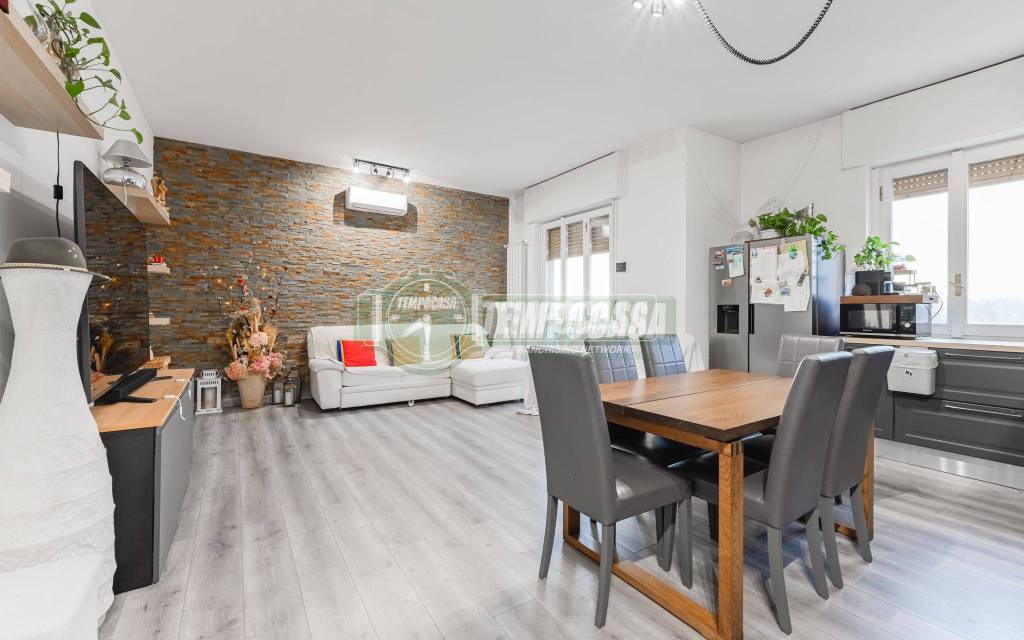 appartamento in vendita a Carnate