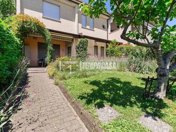appartamento in vendita a Carnate