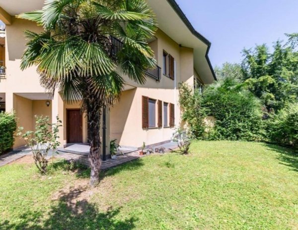 casa indipendente in vendita a Carnate