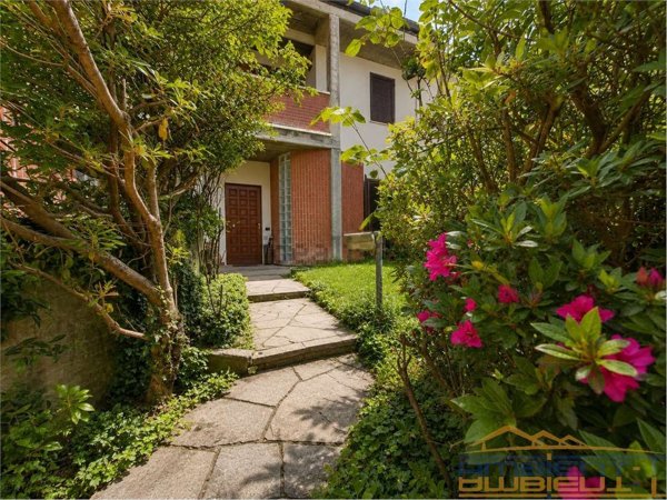 casa indipendente in vendita a Carnate