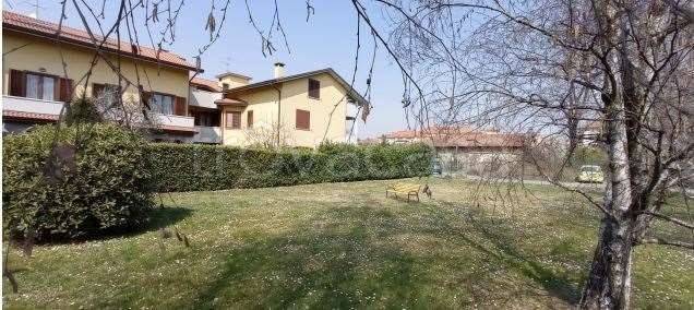 appartamento in vendita a Carnate