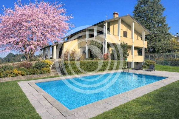 casa indipendente in vendita a Carnate