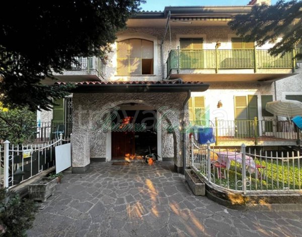 appartamento in vendita a Carnate