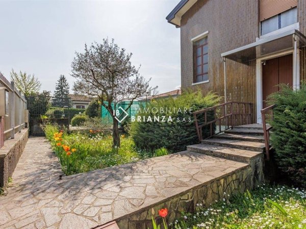 casa indipendente in vendita a Carnate