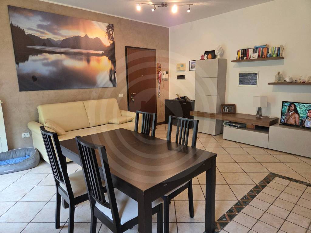 appartamento in vendita a Carnate