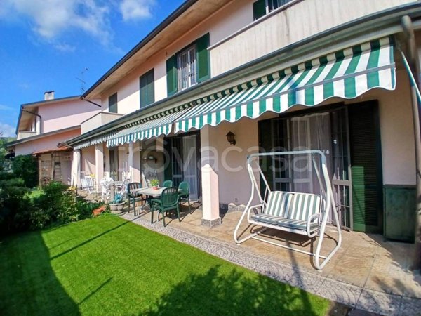 casa indipendente in vendita a Carnate