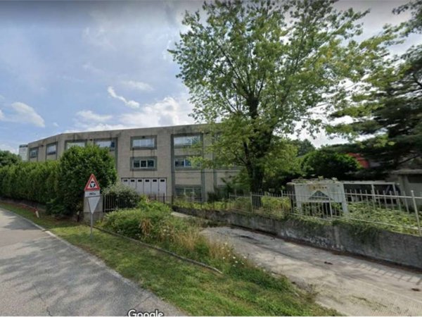 locale commerciale in vendita a Cavenago di Brianza