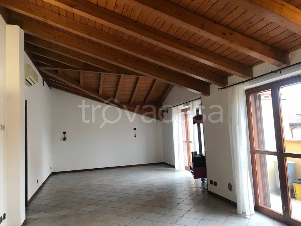 appartamento in vendita a Cavenago di Brianza