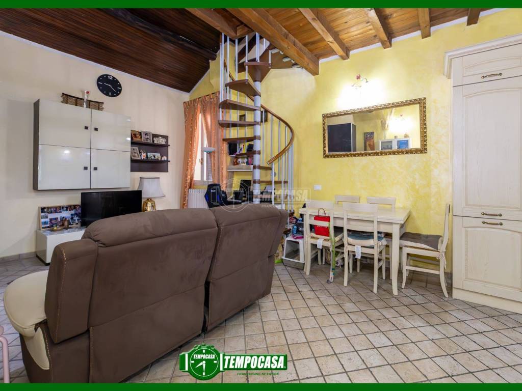 appartamento in vendita a Cavenago di Brianza