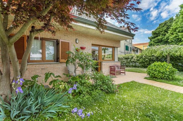 casa indipendente in vendita a Cavenago di Brianza