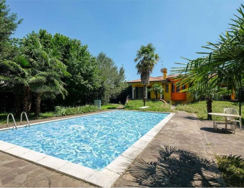 casa indipendente in vendita a Cavenago di Brianza
