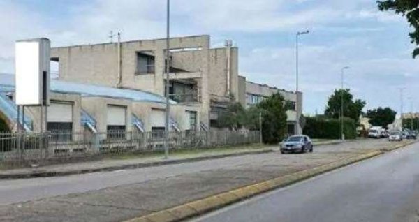 negozio in vendita a Cavenago di Brianza