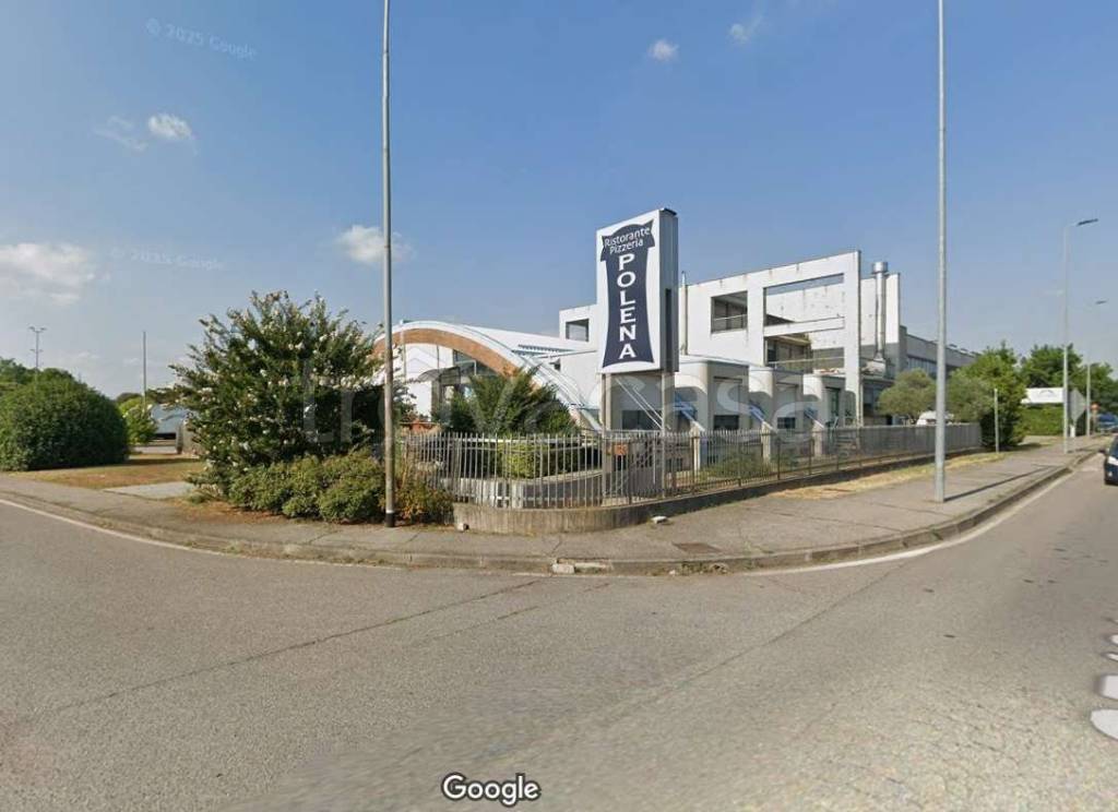 locale commerciale in vendita a Cavenago di Brianza