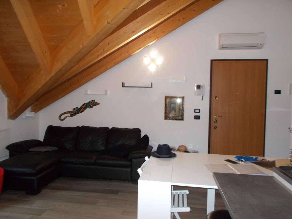 appartamento in vendita a Cavenago di Brianza
