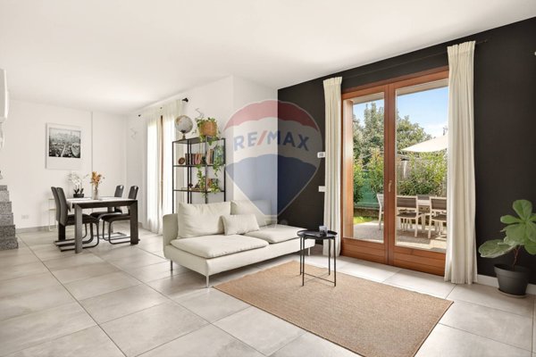 casa indipendente in vendita a Cavenago di Brianza
