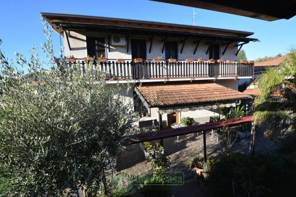 casa indipendente in vendita a Cavenago di Brianza