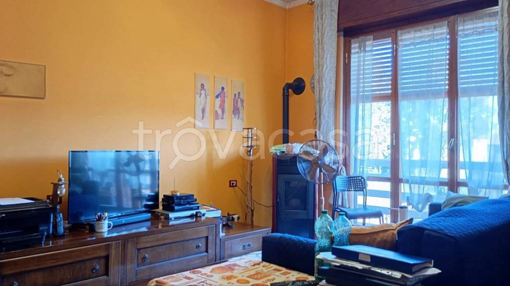 casa indipendente in vendita a Cavenago di Brianza