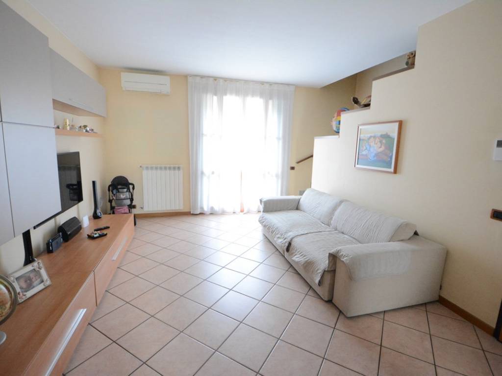 appartamento in vendita a Cavenago di Brianza